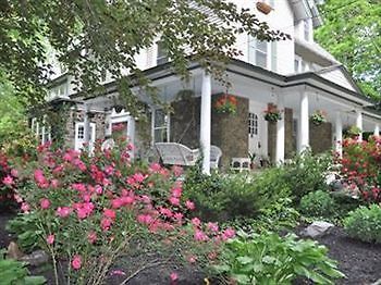 Wayne Bed & Breakfast Inn (Adults Only) Екстер'єр фото