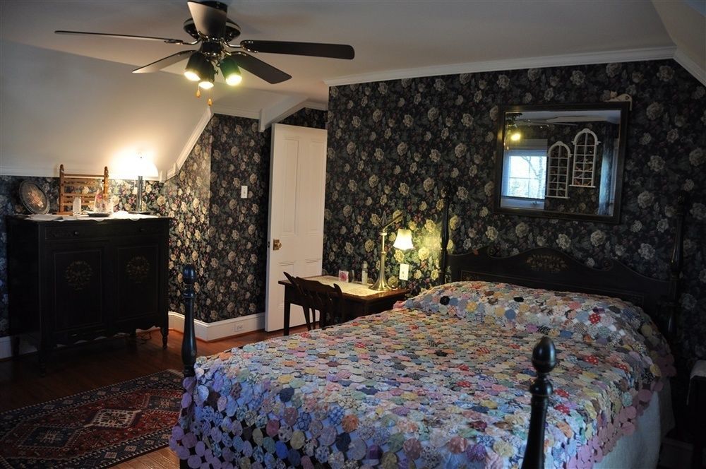 Wayne Bed & Breakfast Inn (Adults Only) Екстер'єр фото