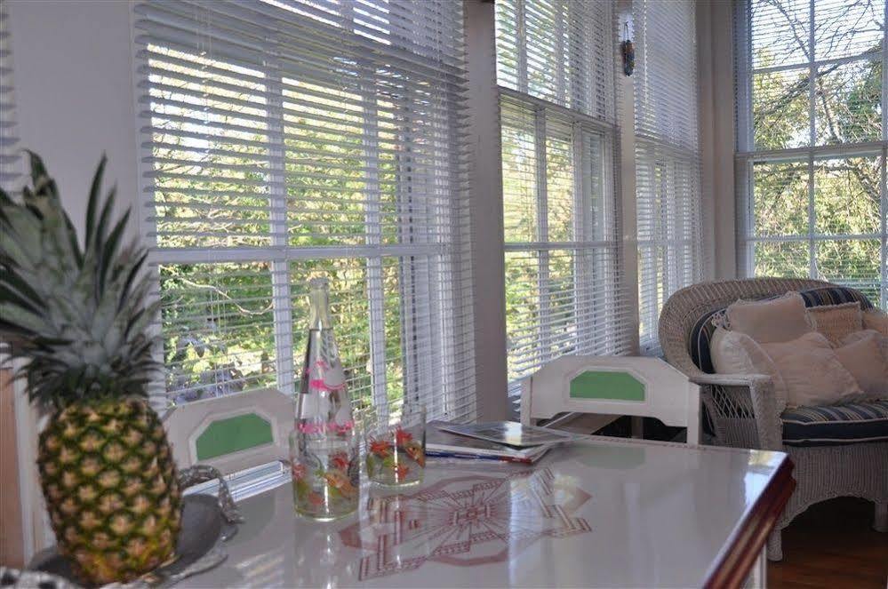 Wayne Bed & Breakfast Inn (Adults Only) Екстер'єр фото